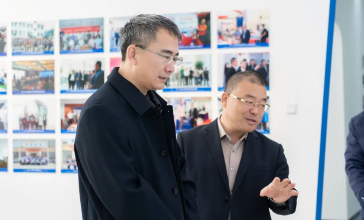 青島市嶗山區委常委、區紀委書記、監委主任劉文建一行到訪盛瀚調研指導